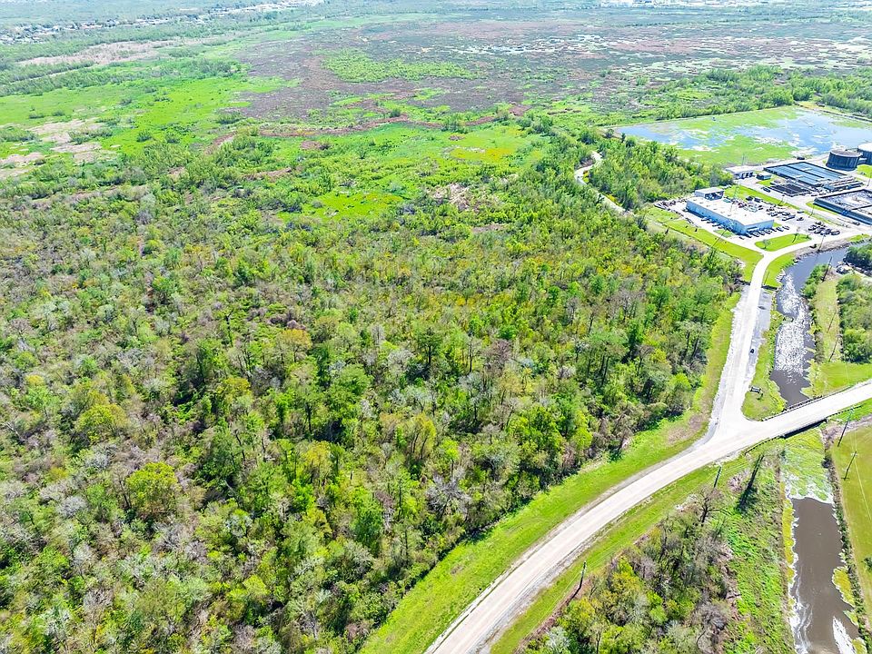 2nd image of 2006 Saint Louis Canal Rd