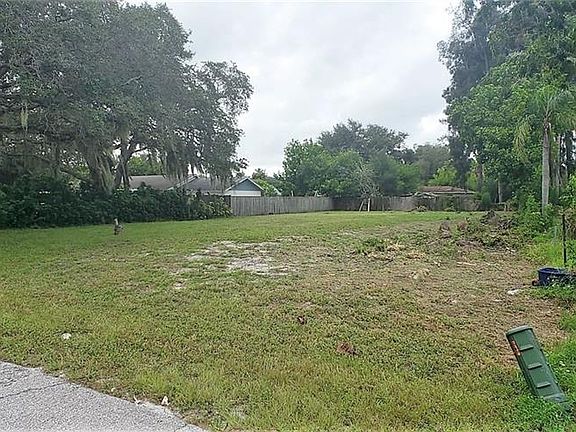 3rd image of 3112 39th Ave W