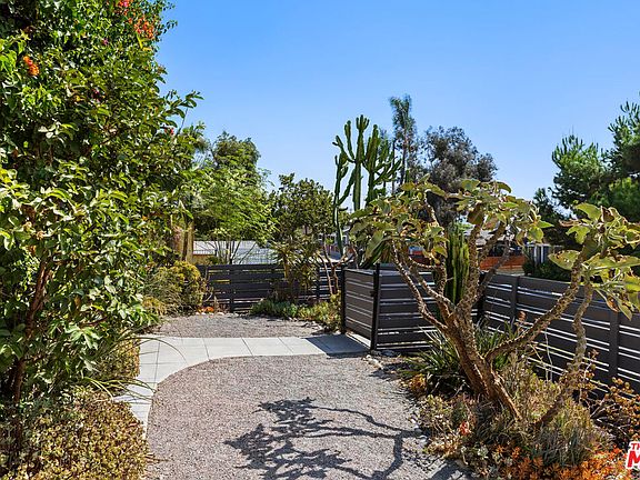 2nd image of 5055 Almaden Dr