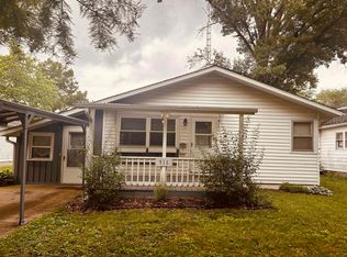 316 N Pine St, Nokomis, IL 62075