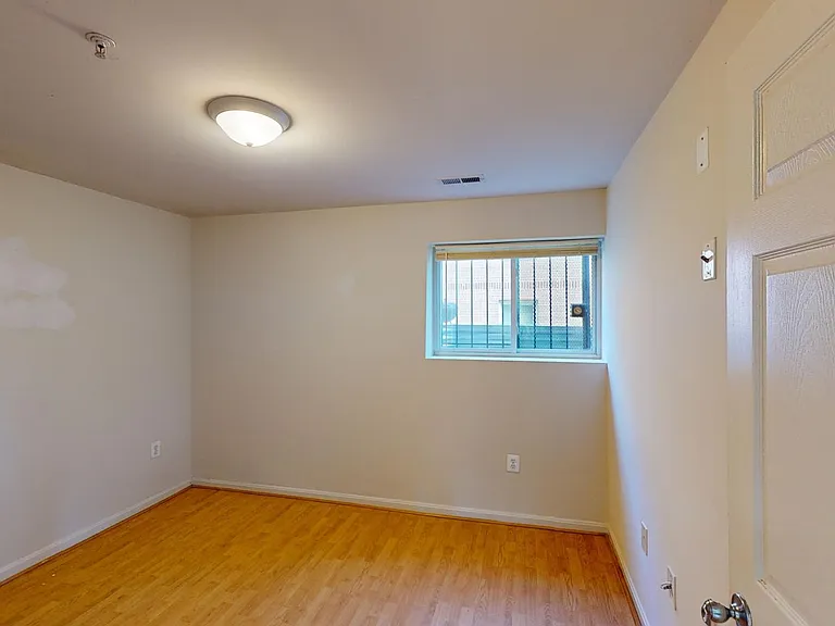 734 Park Rd NW #B4 — Photo 4