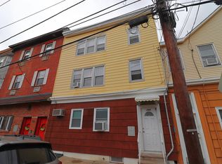 208 N 3rd St FLOOR 2, Harrison, NJ 07029