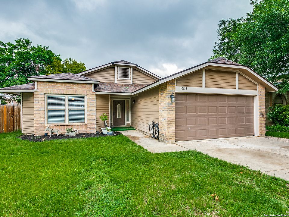 1st image of 10135 CEDARMONT DR