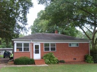 2632 Juniper Dr, Charlotte, NC 28269