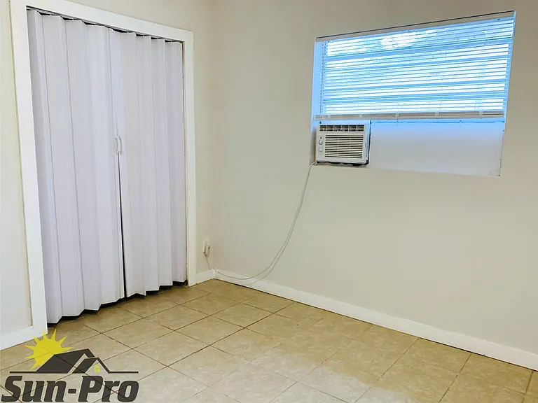 708 Georgia St #2 — Photo 9