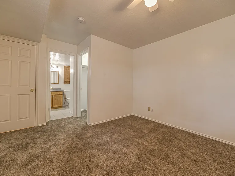 1273 N Riverside Ave #3 — Photo 12