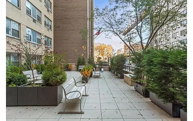 Rented by Douglas Elliman | media 7