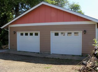 838 NE Douglas St, Newport, OR