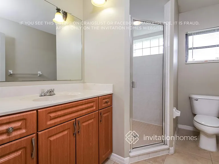 211 SE 19th Ter — Photo 17
