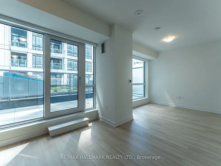 15 Richardson St #316 — Photo 16