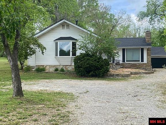2nd image of 713 N Panther Ave