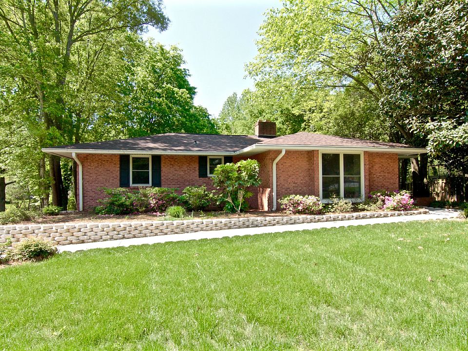1st image of 744 Montford Dr