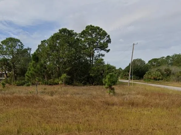 545 Columbus BLVD S, LEHIGH ACRES, FL 33974
