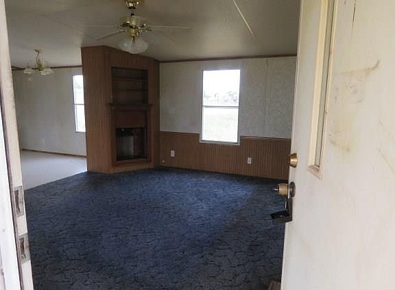 2nd image of 3808 County Road 913