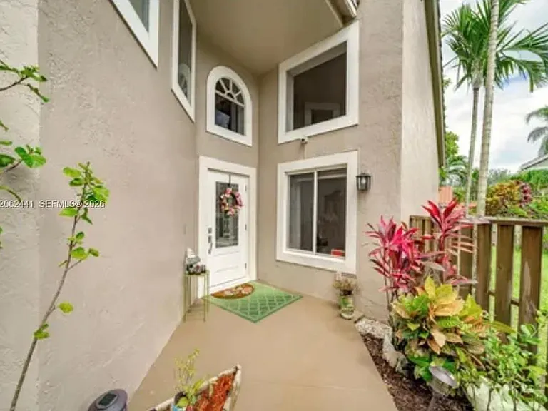 10157 NW 4th St — Photo 5