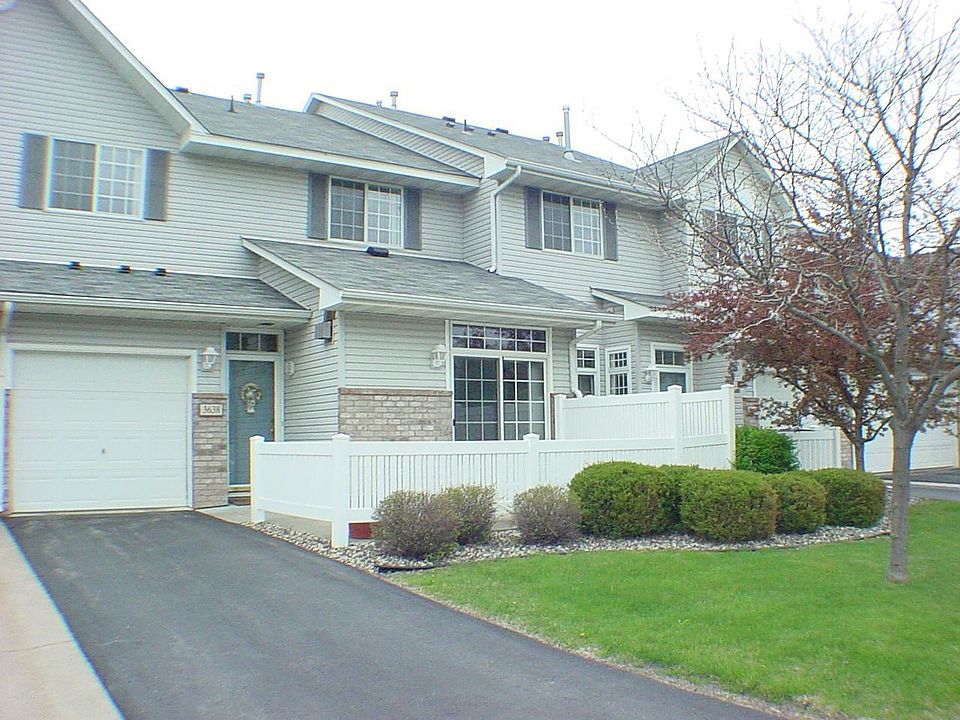 Spacious 2-Story style with 9 ft. ceiling!