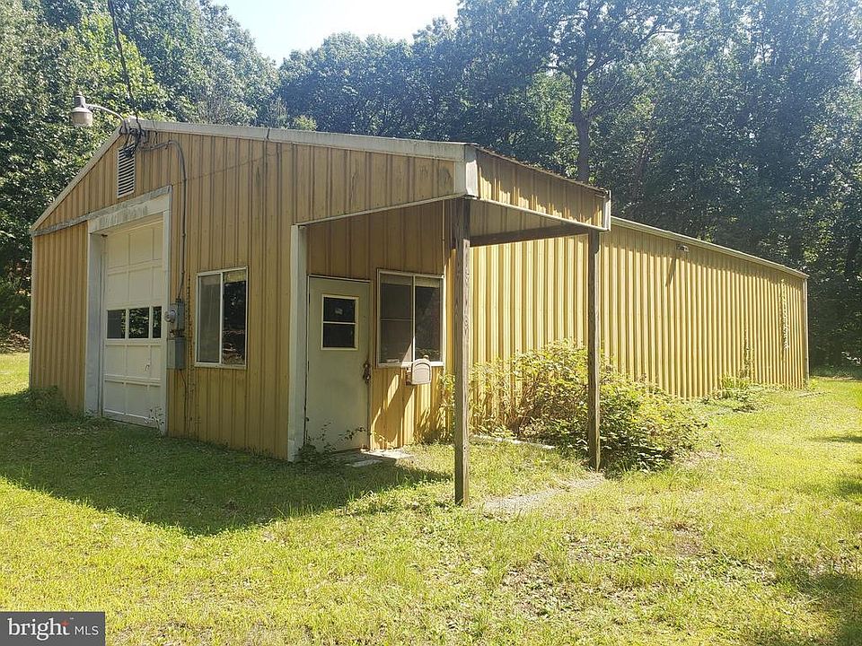 2nd image of 166 Hickory Rd