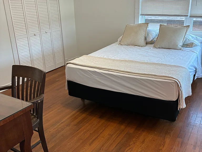 8015 Channelview Dr — Photo 11