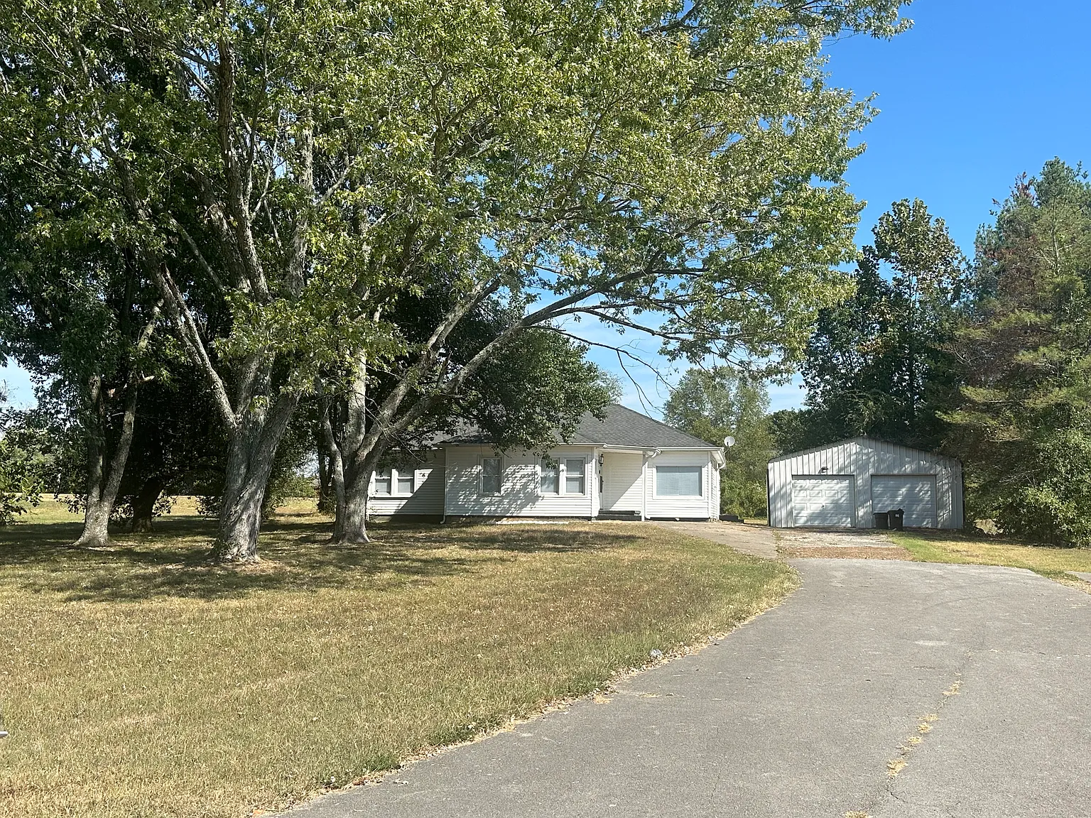 3 bed, 1510 sqft, $2,100 — Photo 2