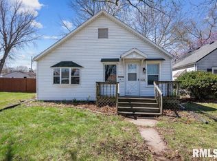 2435 33rd St, Moline, IL 61265