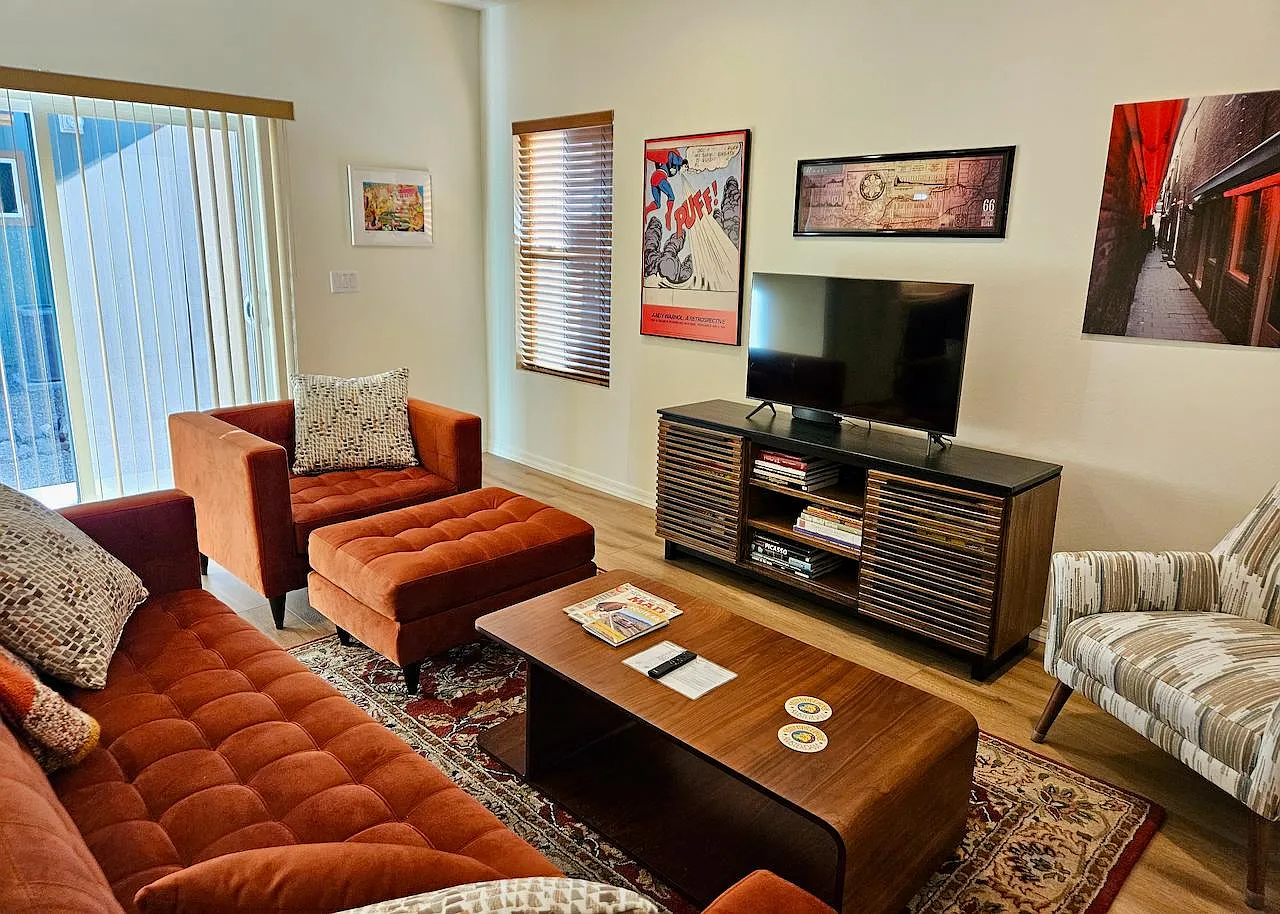 3001 E Butler Ave - 3001 E. Butler Ave, #11 — Photo 4
