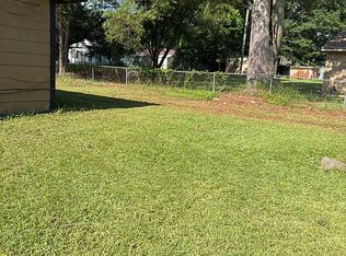 417 Martin Luther King Dr, West Point, MS 39773