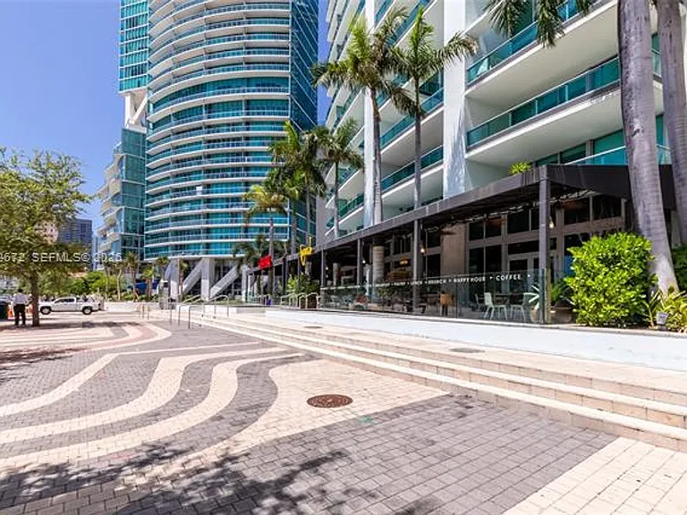 900 Biscayne Blvd #2002 — Photo 38