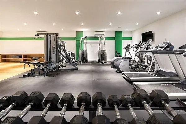 Rented by Corcoran | media 18