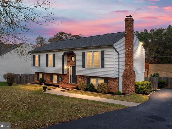 12 Joyce St, Stafford, VA 22556