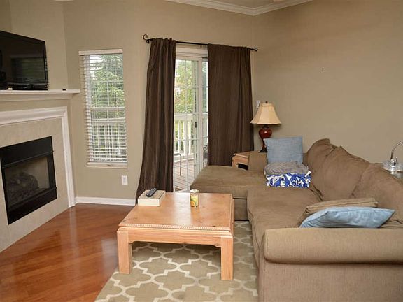 5th image of 147 Saddlebrook Ln Unit 585