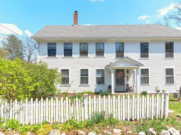 102 Franklin St, Douglas, MA 01516