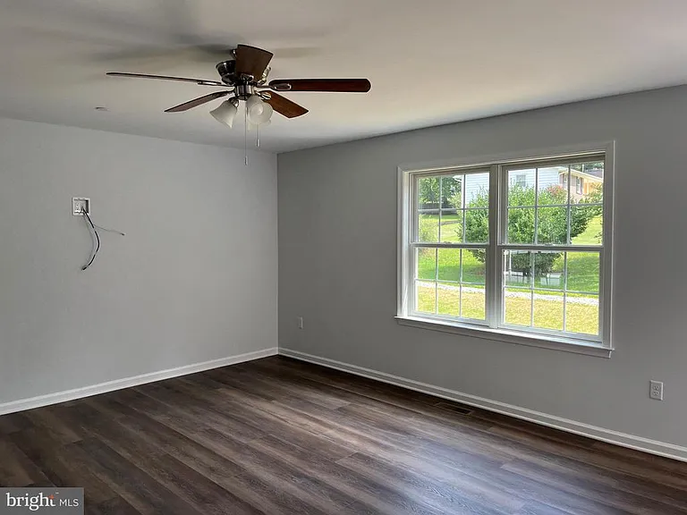 2114 Moorland Dr — Photo 6
