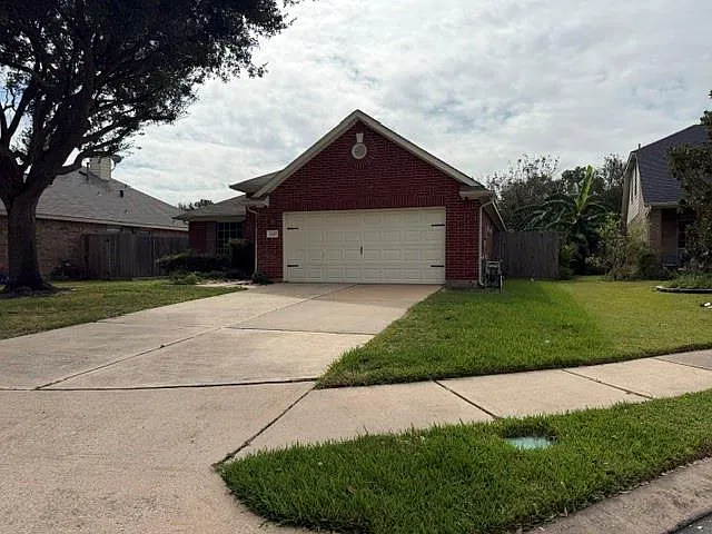 3 bed, 2.0 bath, 1780 sqft, $2,100 — Photo 4