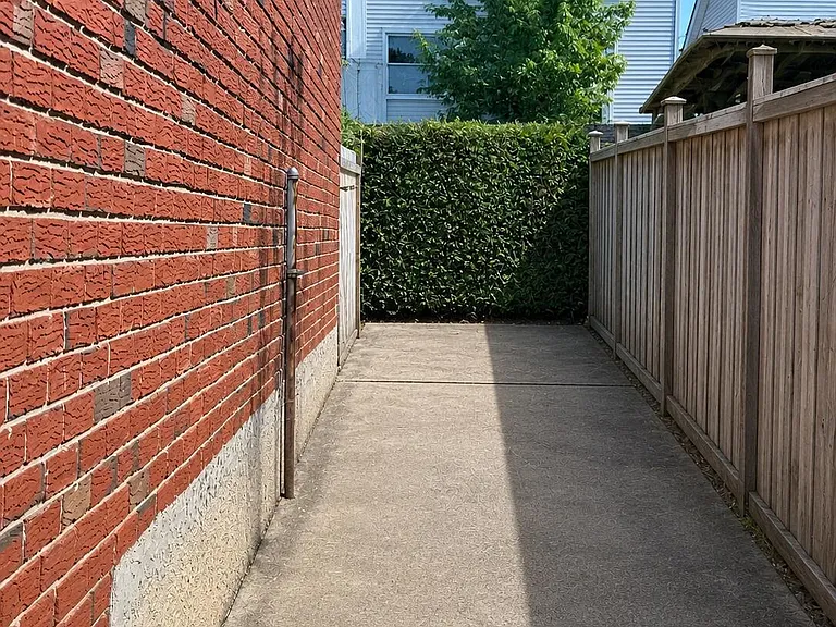 76 Valdemar Ave #2 — Photo 7