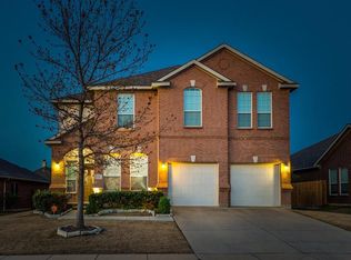 843 Grant St, Burleson, TX 76028