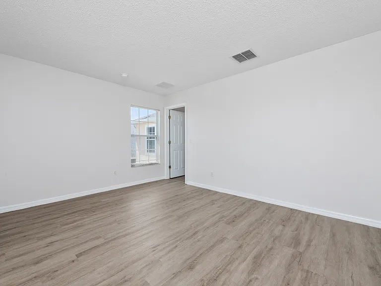 746 Lockbreeze Dr — Photo 16