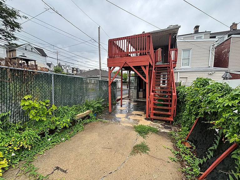 528 W Wyoming St — Photo 10