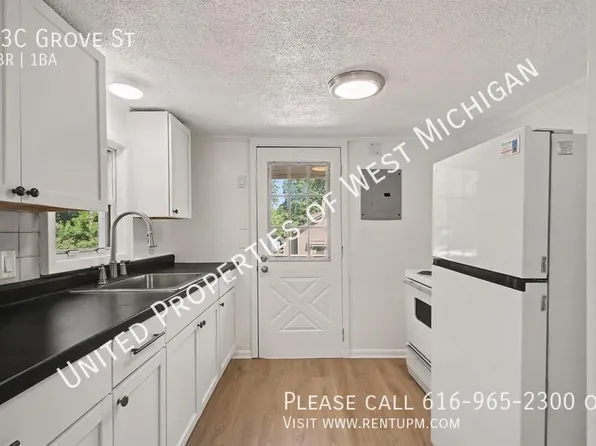 73C Grove St, Coopersville, MI 49404