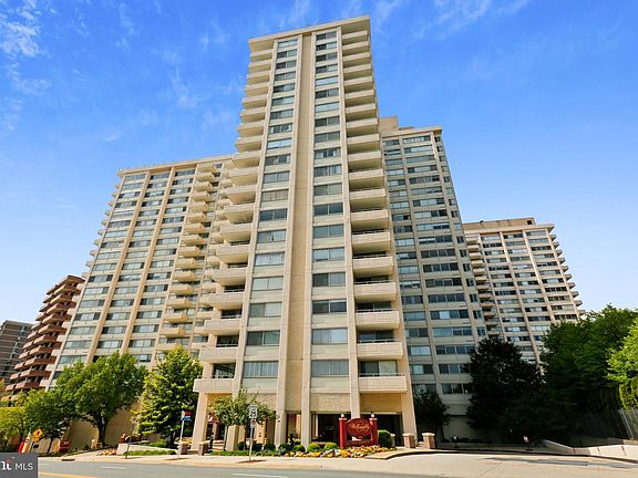 2nd image of 4515 Willard Ave APT 906S