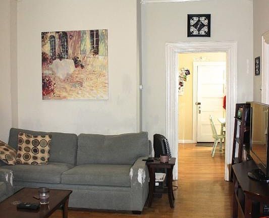 3rd image of 382 Norfolk St #378
