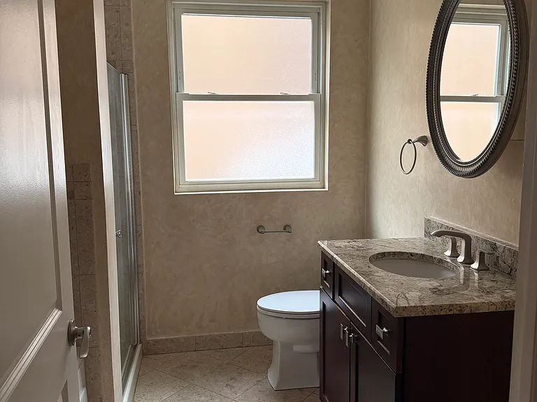 2539 W Lunt Ave #1 — Photo 20