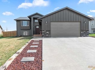 6575 Astoria Ln, Summerset, SD 57718
