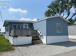 265 S Meachem Rd #39, Port Clinton, OH 43452