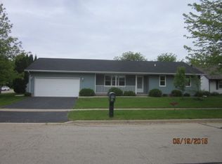 843 S 8th St, Dekalb, IL 60115