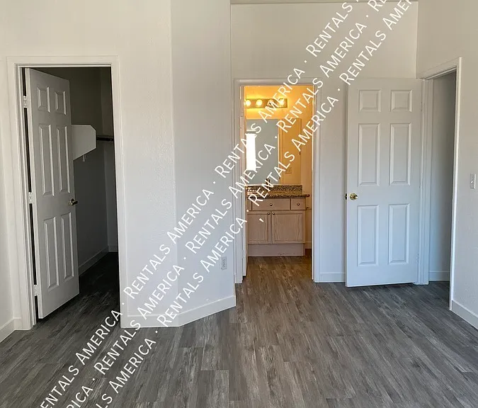 401 Amber Pine St #208 — Photo 15