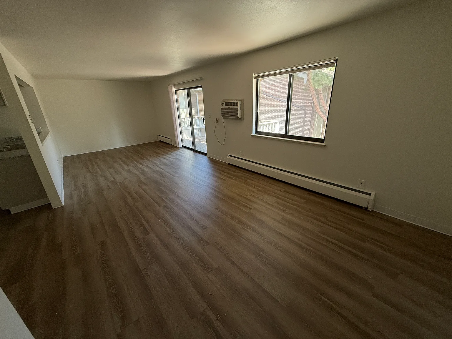 2 bed, $1,350 — Photo 2
