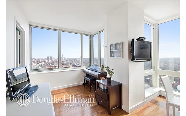 Sold by Douglas Elliman | media 22