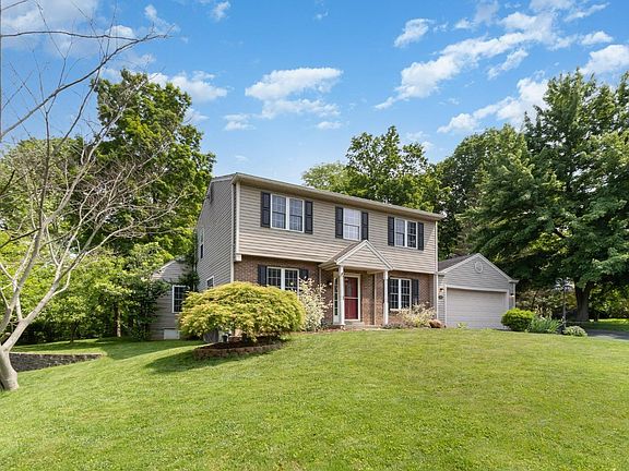 3rd image of 9596 Creekside Dr
