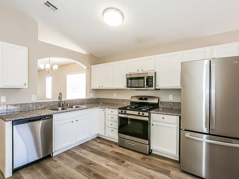516 Shallow Mist Ct — Photo 8