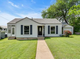 802 S Trinity St, Decatur, TX 76234